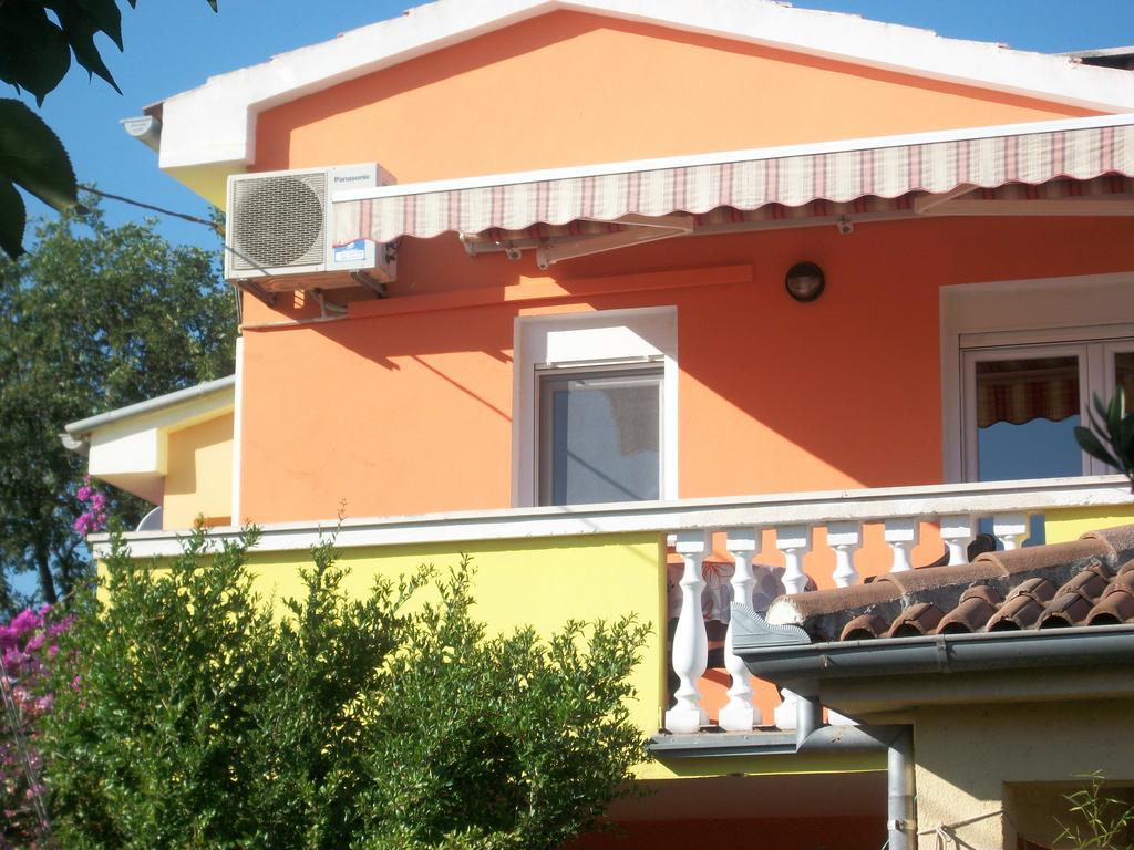 Apartments Mirjana Petrcane Buitenkant foto